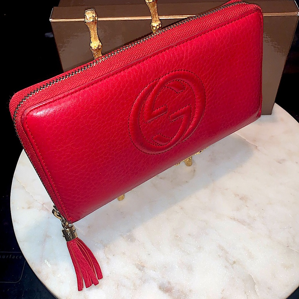 GUCCI SOHO TABASCO RED  ZIPPY WALLET LONG GG